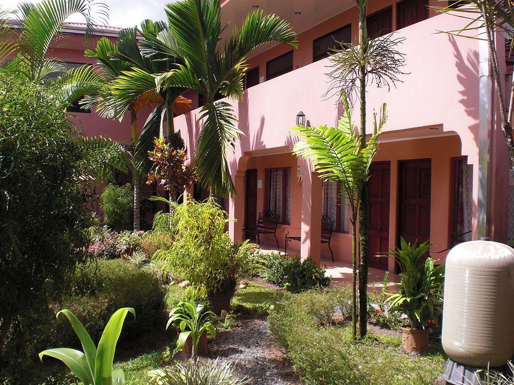 Hotel La Choza Inn La Fortuna Exterior photo