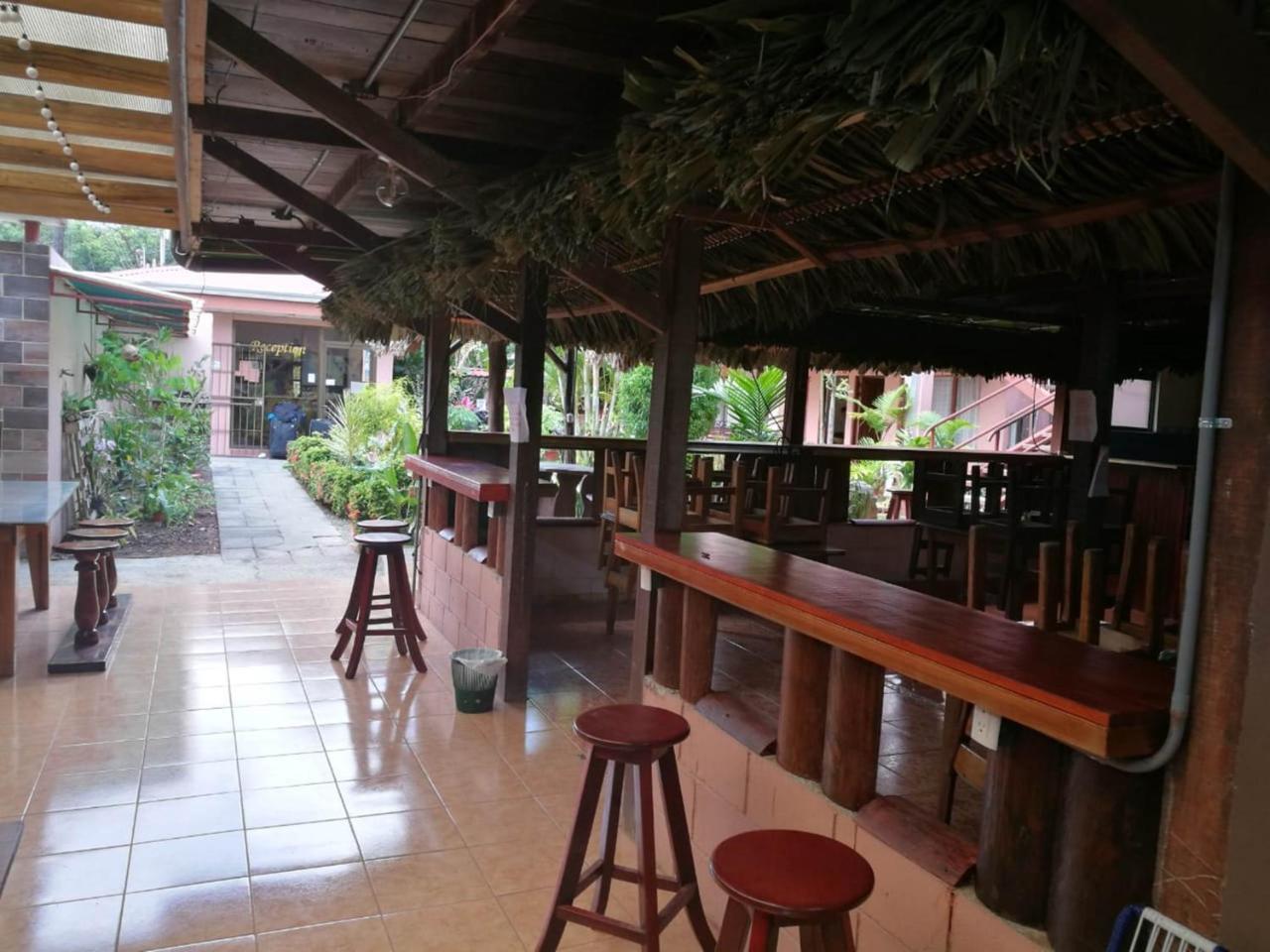 Hotel La Choza Inn La Fortuna Exterior photo