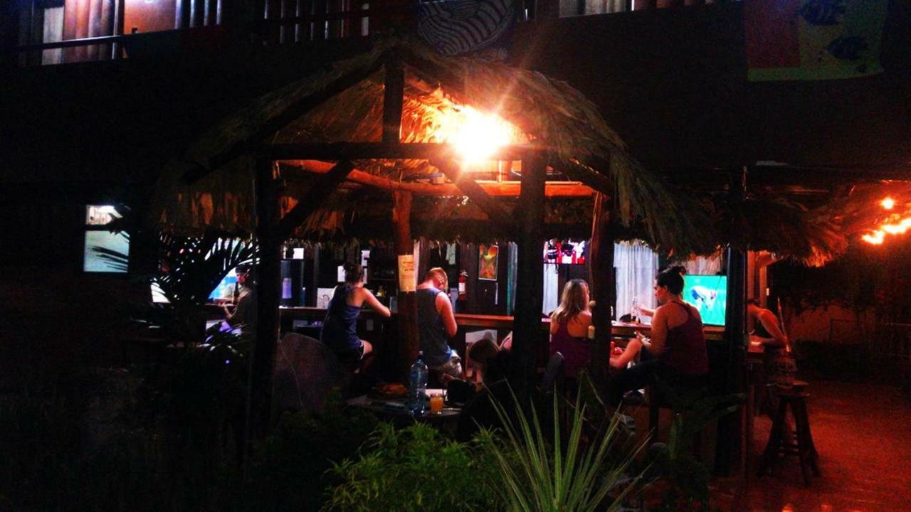 Hotel La Choza Inn La Fortuna Exterior photo